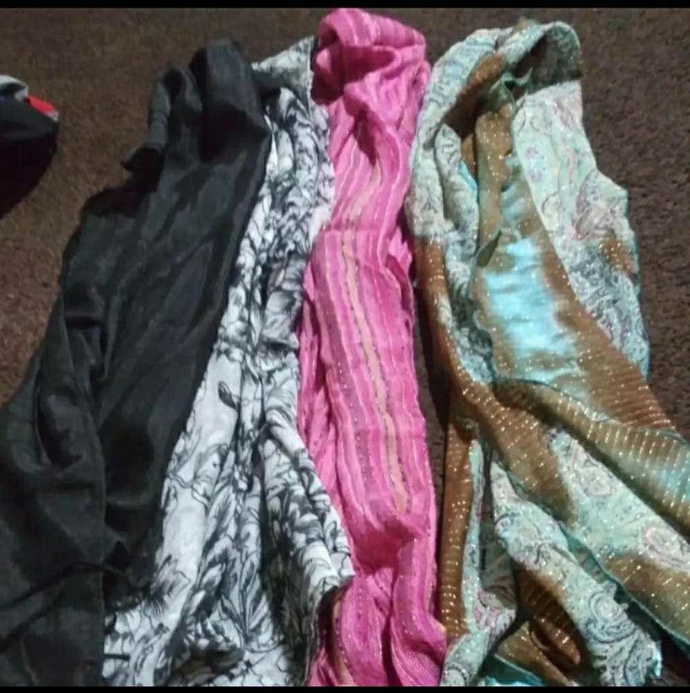 Women's Scarf Lot of 4